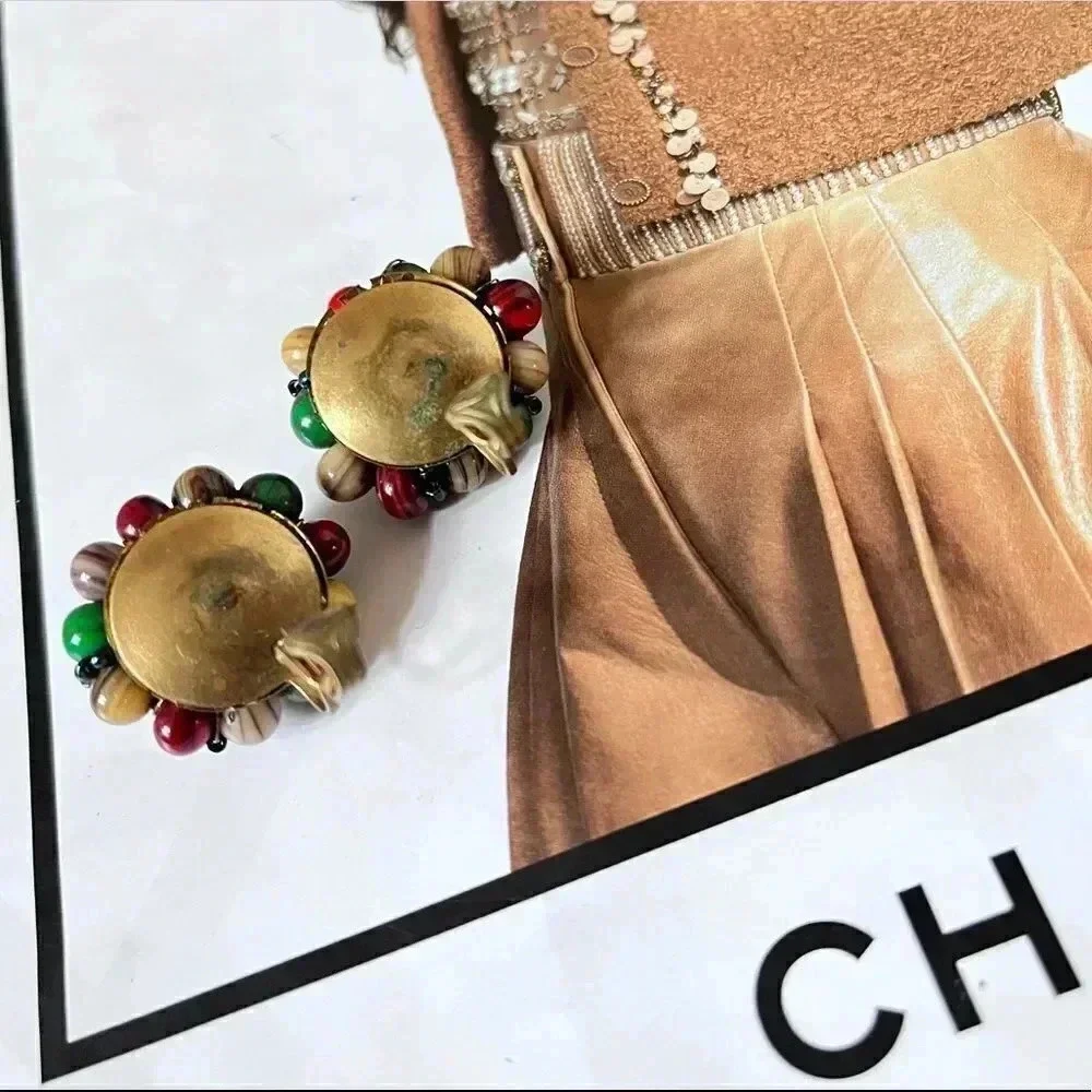 Vintage 1950s Red Green Beige Clip On Earrings